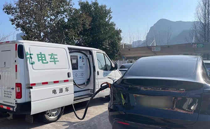 嘉祥汽车搭电